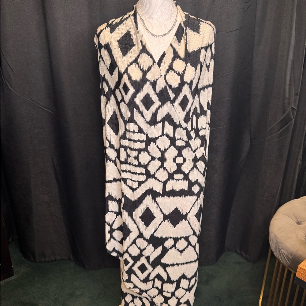 CLARA SUNWOO Monochrome Abstract Long Sleeve Dress